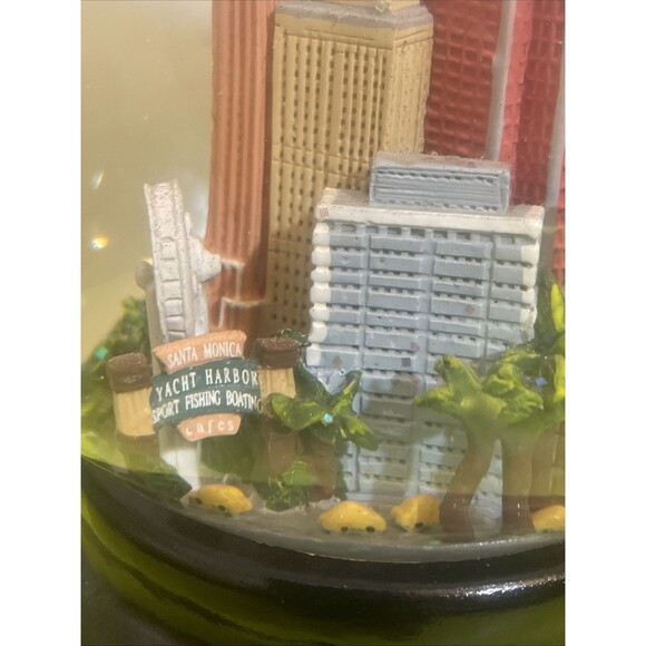 Vintage Rare Los Angeles California LA Musical Snow Globe Excellent - Picture 3 of 9